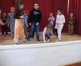 Besídka ke Dni matek - 1.r.