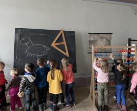 Hrajeme si na školu - program v muzeu v Poličce